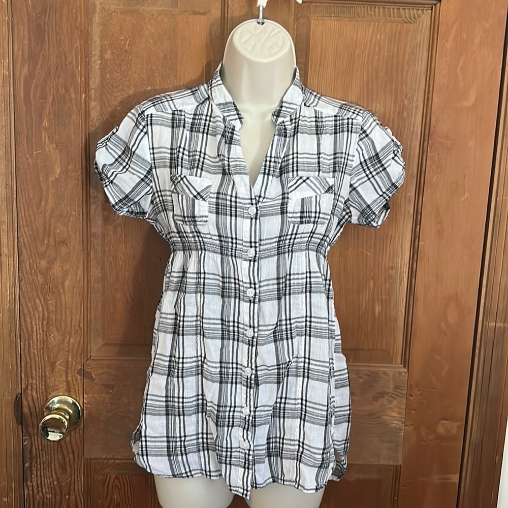 Fun & Flirt 100% Cotton Black and White Button Up Shirt Size Small